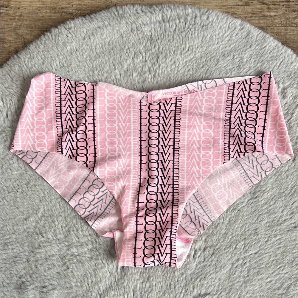 Victoria's Secret Hiphugger No Show Panty M